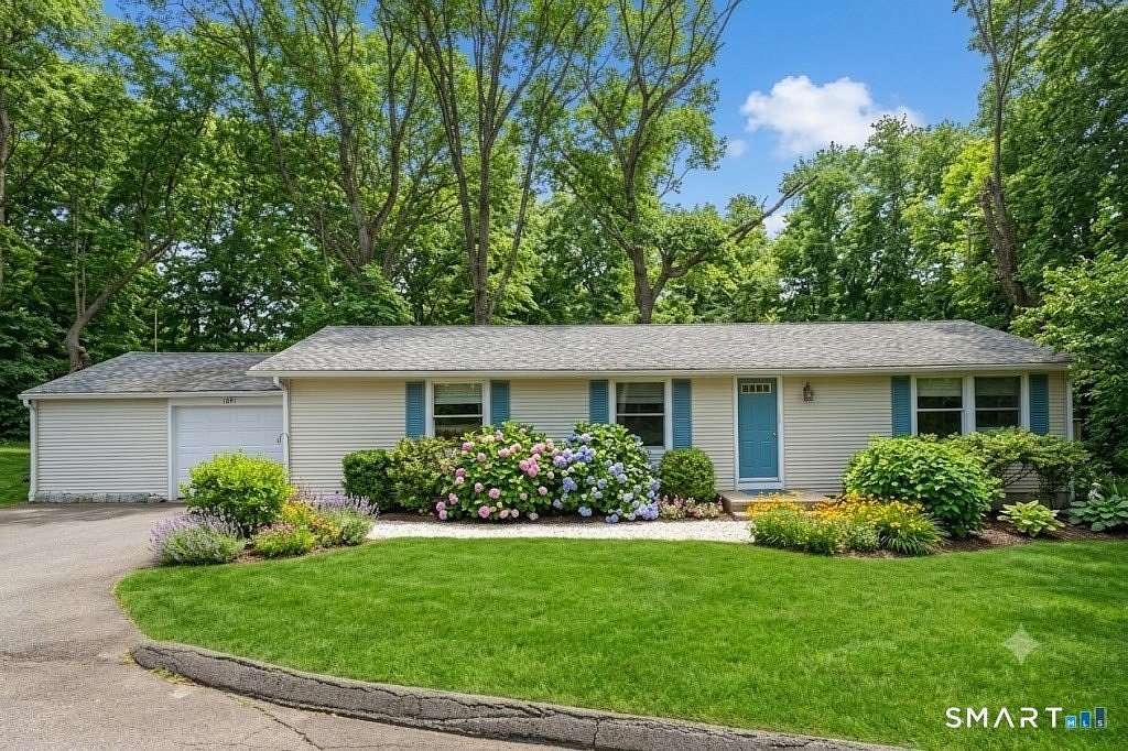 5.83 Acres of Land with Home for Lease in Madison, Connecticut