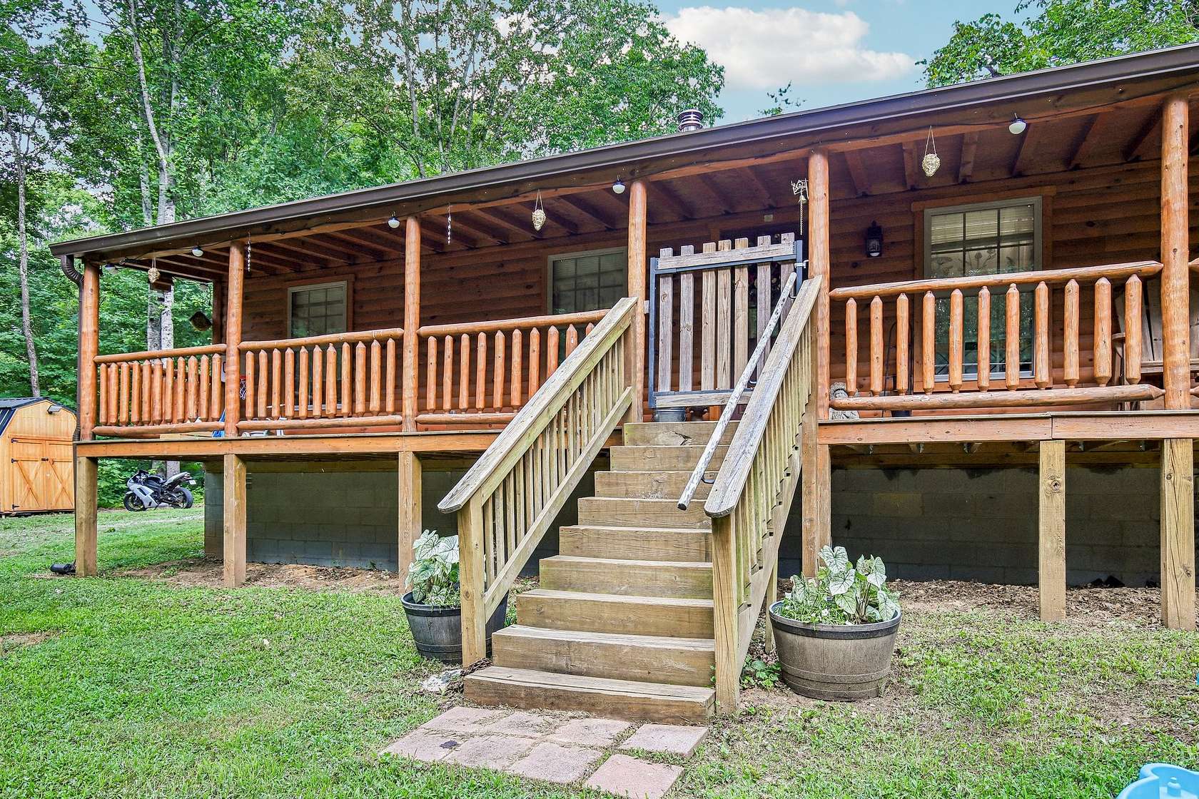 5.73 Acres of Land with Home for Sale in Chapmansboro, Tennessee