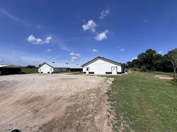 22.5 Acres of Agricultural Land with Home for Sale in Lavonia, Georgia