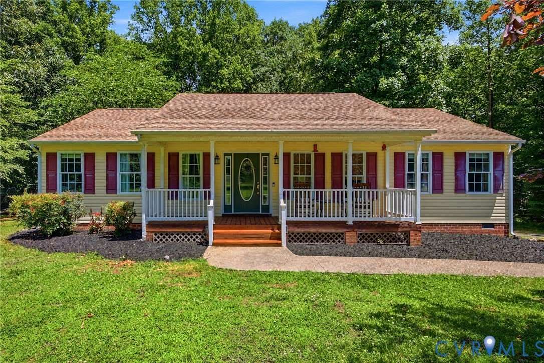 5 Acres of Land with Home for Sale in Amelia Court House, Virginia