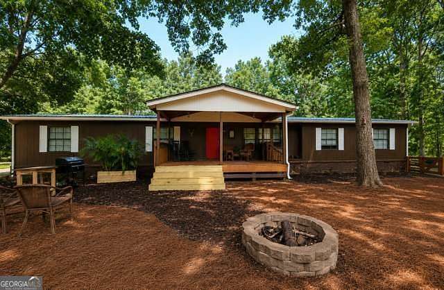 2.42 Acres of Land with Home for Sale in Dallas, Georgia