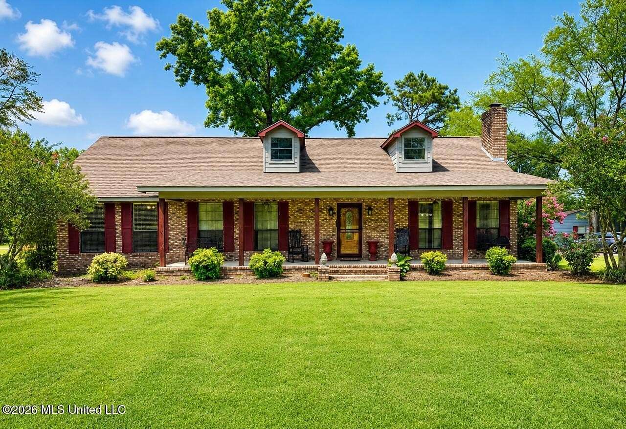 14 Acres of Land with Home for Sale in Brookhaven, Mississippi
