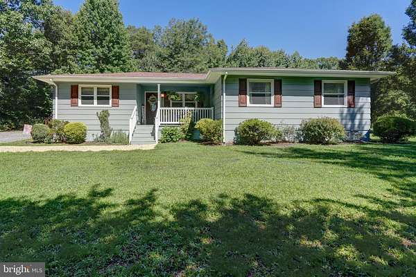 1.5 Acres of Land with Home for Sale in Mineral, Virginia