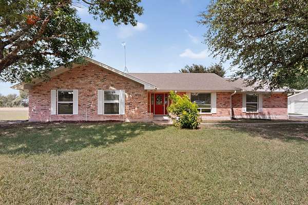 2.7 Acres of Land with Home for Sale in Georgetown, Texas