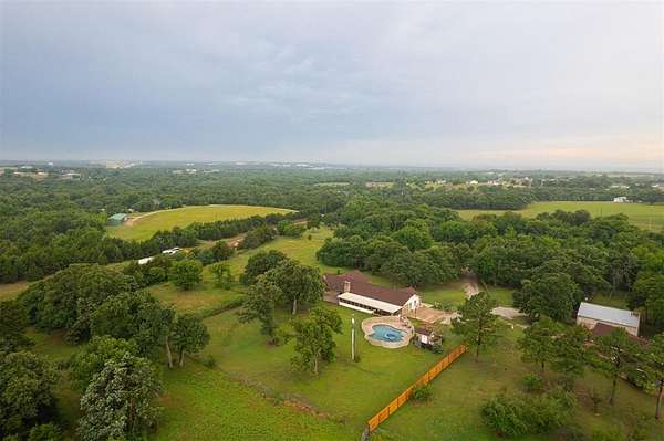 4.4 Acres of Land with Home for Sale in Guthrie, Oklahoma