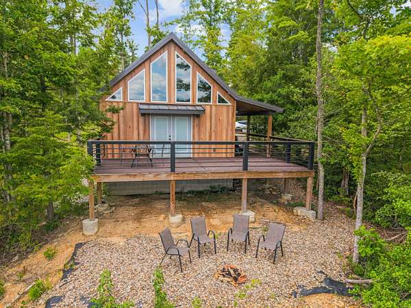 5.1 Acres of Land with Home for Sale in Stearns, Kentucky