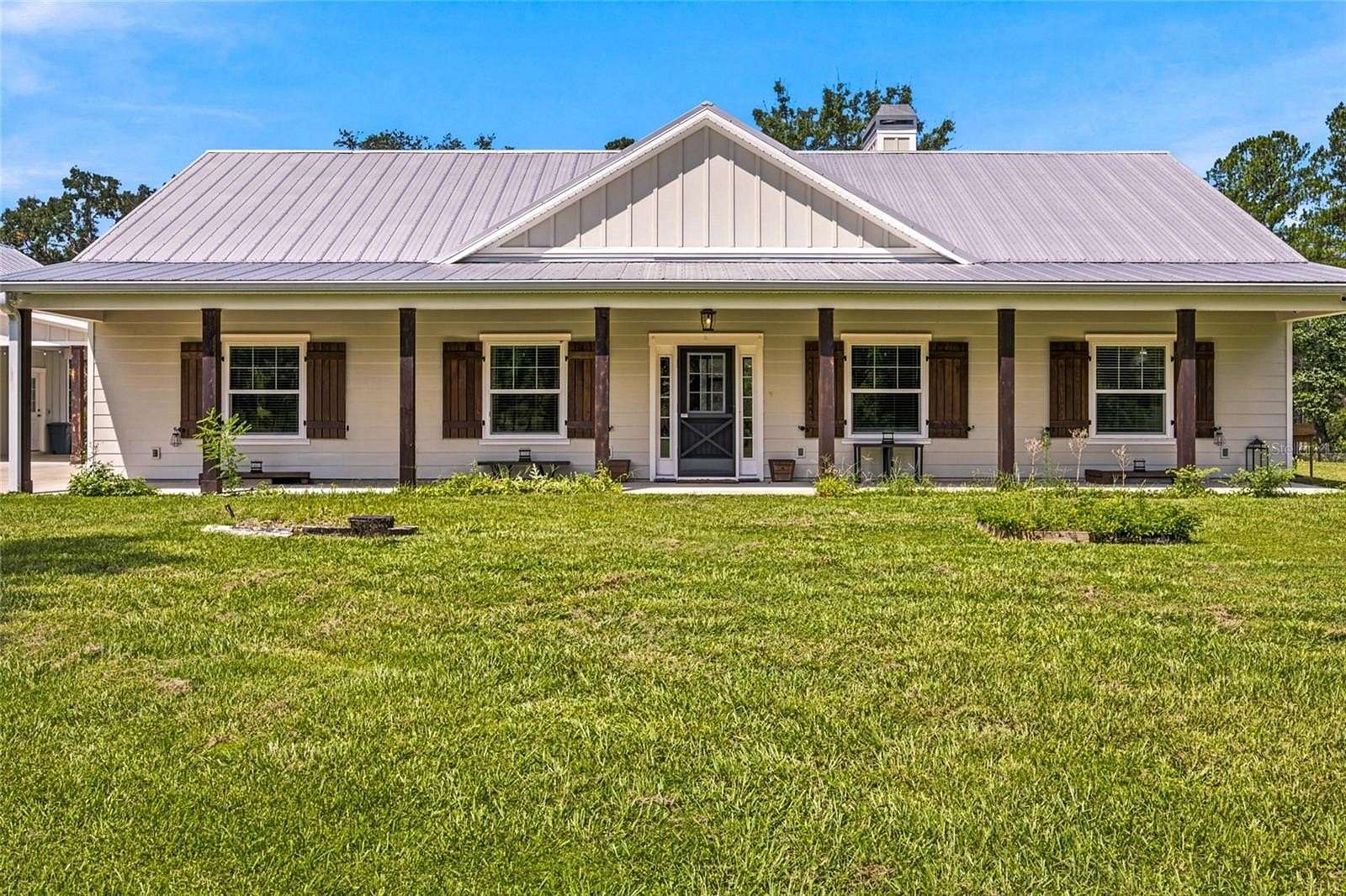 20.7 Acres of Land with Home for Sale in Silver Springs, Florida