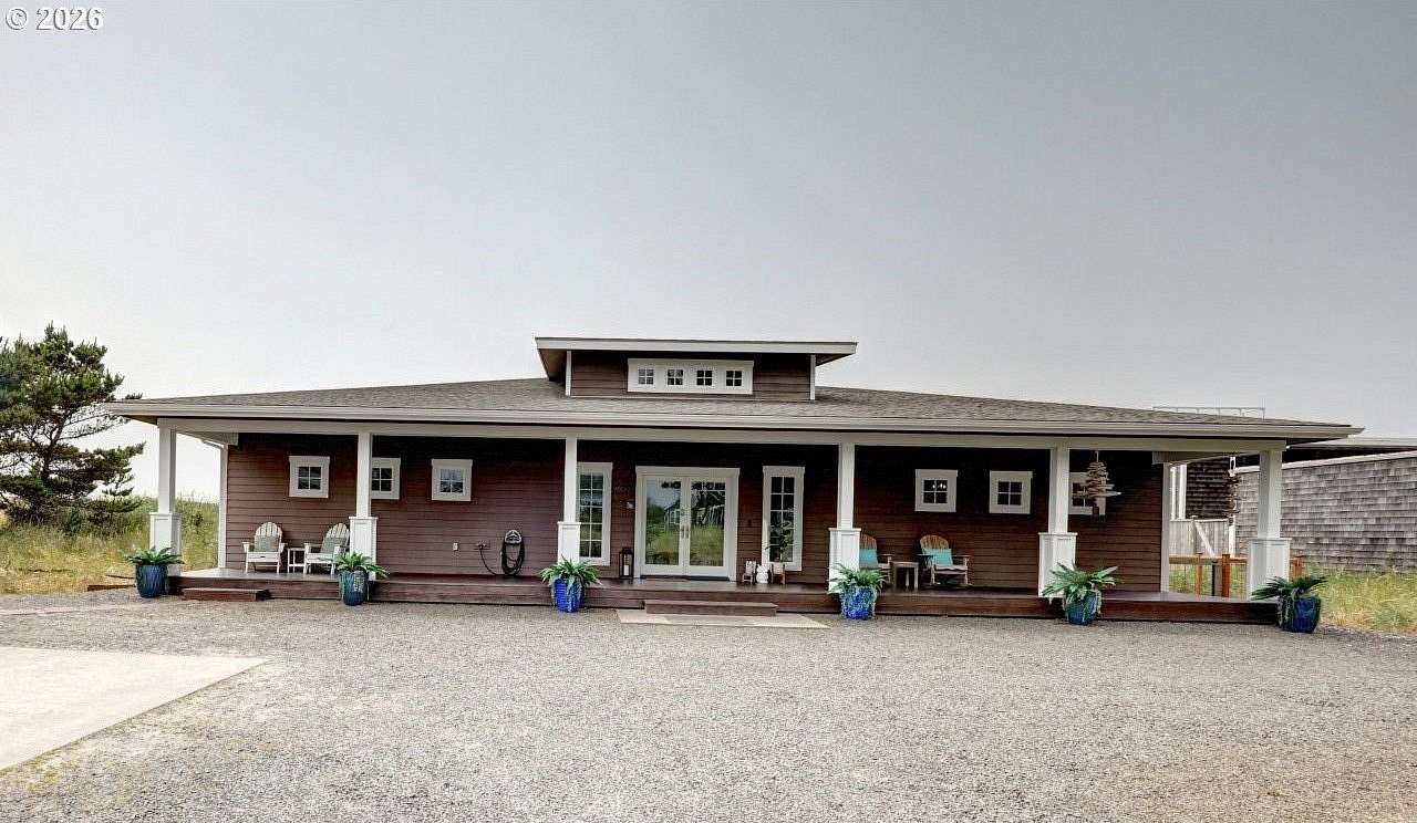 3.36 Acres of Land with Home for Sale in Warrenton, Oregon
