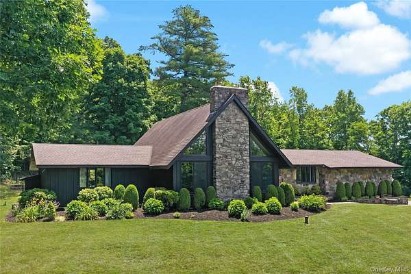 5.7 Acres of Land with Home for Lease in Highland, New York