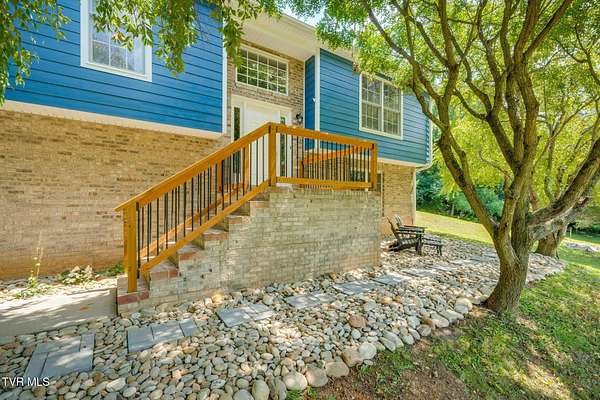 3.6 Acres of Land with Home for Sale in Kingsport, Tennessee