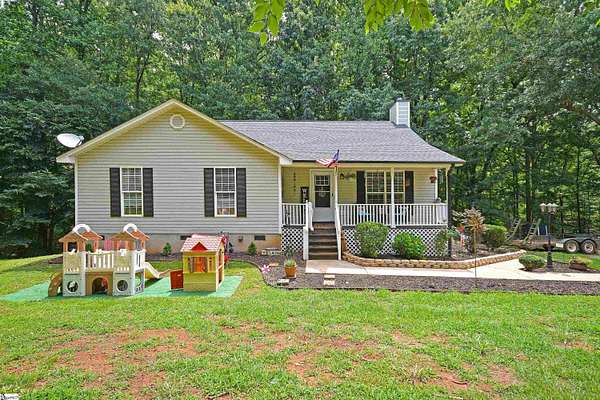 9.42 Acres of Land with Home for Sale in Wellford, South Carolina