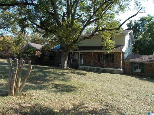 38 Acres of Land with Home for Sale in Jemison, Alabama