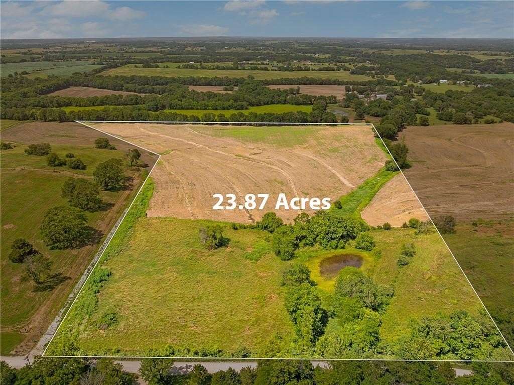23.9 Acres of Agricultural & Residential Land for Sale in Linwood, Kansas