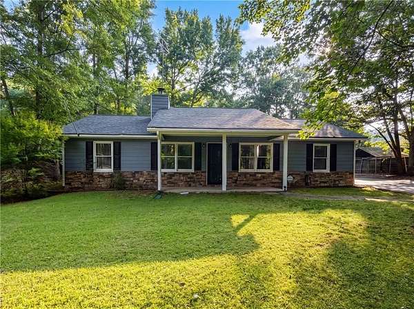 2.23 Acres of Land with Home for Sale in Jefferson, Georgia