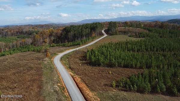 5 Acres of Residential Land for Sale in Madisonville, Tennessee