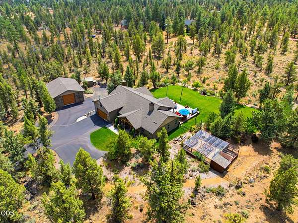 9.54 Acres of Land with Home for Sale in Bend, Oregon