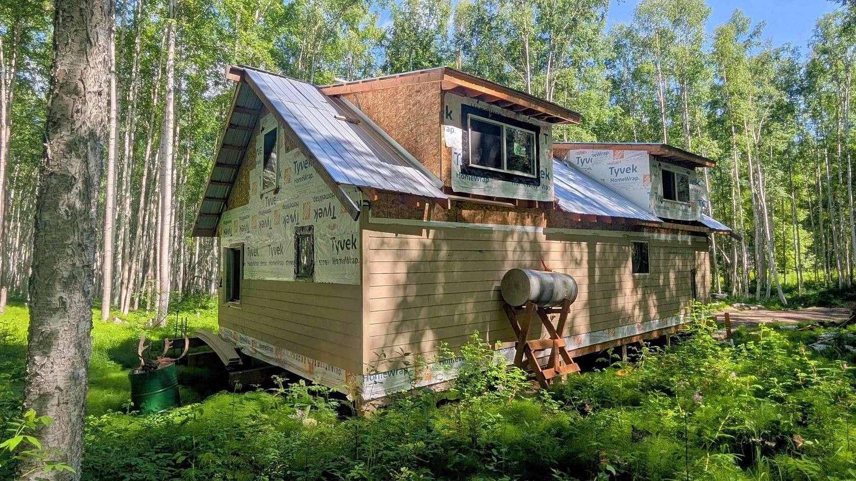 2.5 Acres of Land with Home for Sale in Fairbanks, Alaska