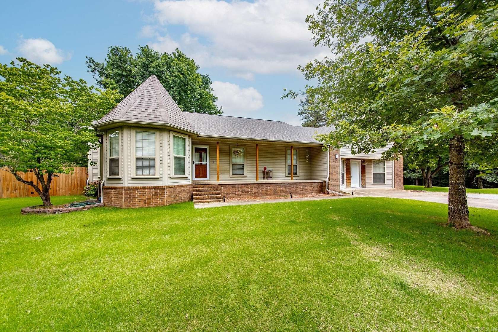 6 Acres of Land with Home for Sale in Mountain View, Arkansas
