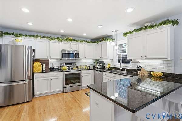 10 Acres of Land with Home for Sale in Mechanicsville, Virginia
