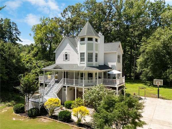 1.7 Acres of Land with Home for Sale in Marietta, Georgia