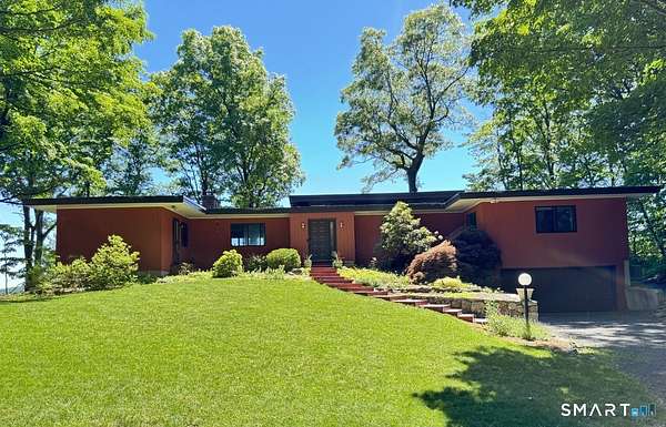4.86 Acres of Land with Home for Lease in Ridgefield, Connecticut