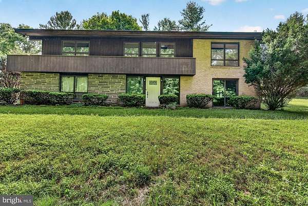 5.9 Acres of Land with Home for Sale in Middletown, Maryland