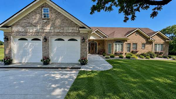 6.29 Acres of Land with Home for Sale in Lancaster, Kentucky