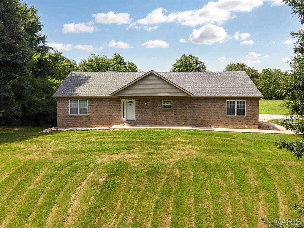 2.63 Acres of Land with Home for Sale in Edwardsville, Illinois