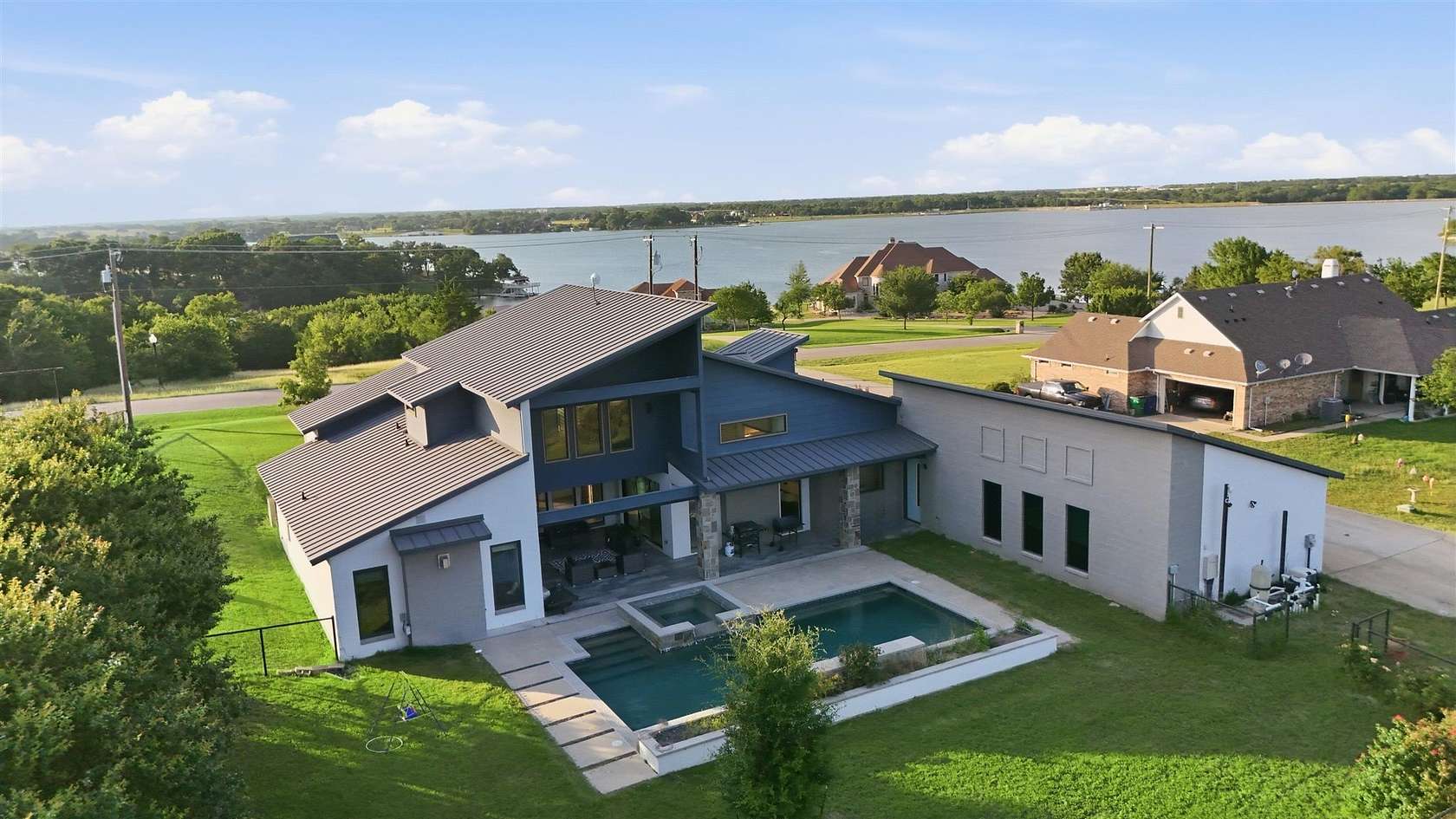 4.37 Acres of Land with Home for Sale in Waxahachie, Texas