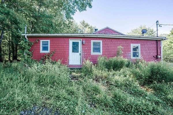 1.5 Acres of Land with Home for Sale in West Gardiner Town, Maine