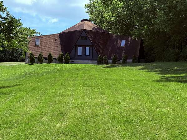 5.5 Acres of Land with Home for Sale in Richmond, Kentucky
