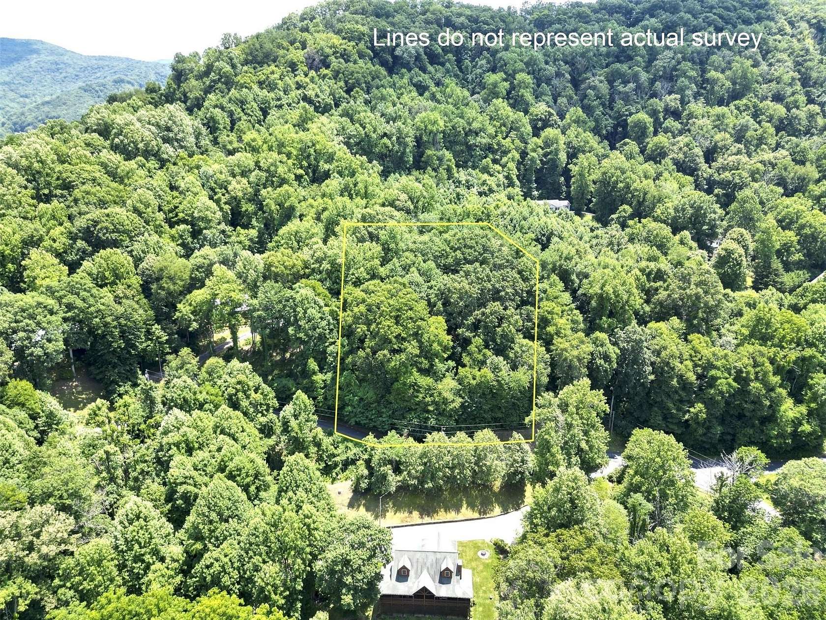 1.5 Acres of Residential Land for Sale in Waynesville, North Carolina
