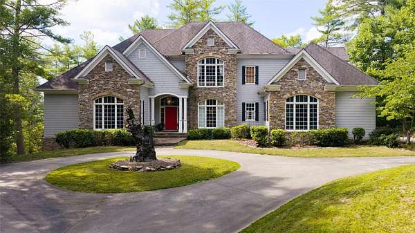 17.8 Acres of Land with Home for Sale in Highlands, North Carolina