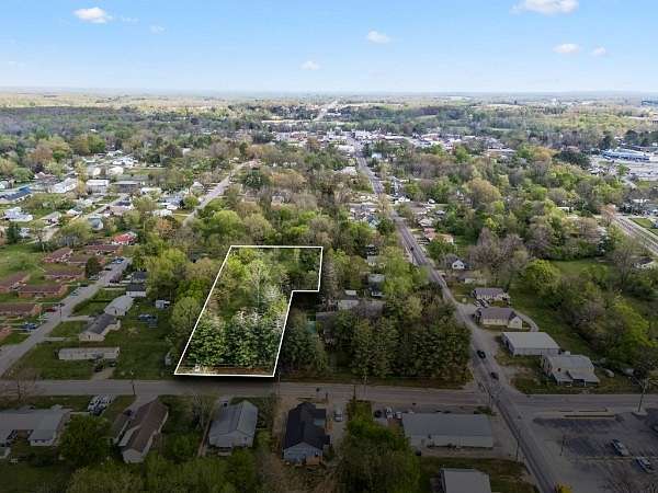 1.39 Acres of Mixed-Use Land for Sale in Manchester, Tennessee