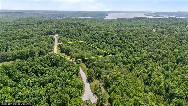 3 Acres of Residential Land for Sale in Waverly, Tennessee