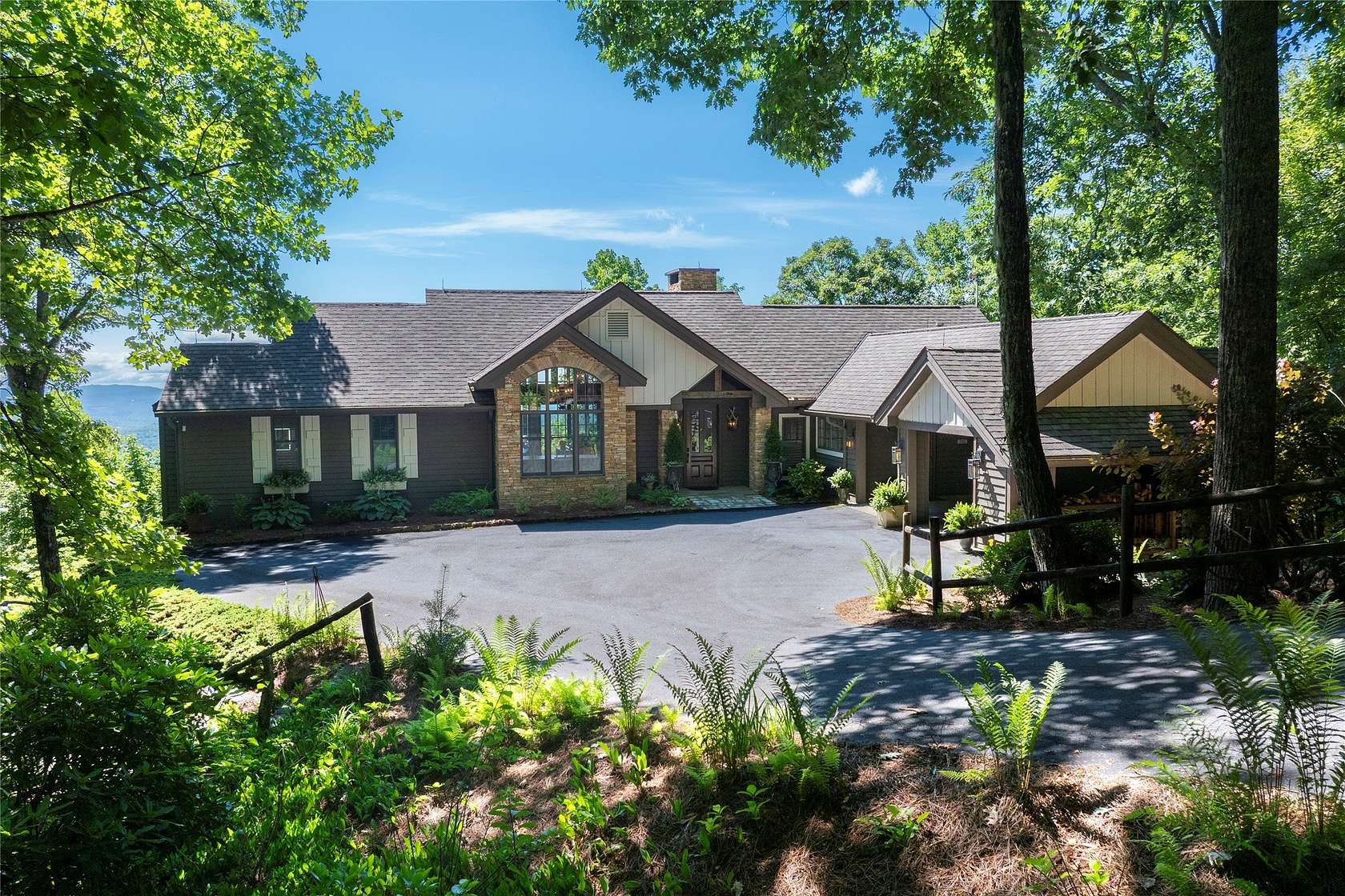 2.52 Acres of Land with Home for Sale in Lake Toxaway, North Carolina