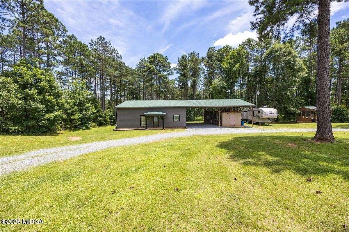 19.5 Acres of Land with Home for Sale in Gray, Georgia