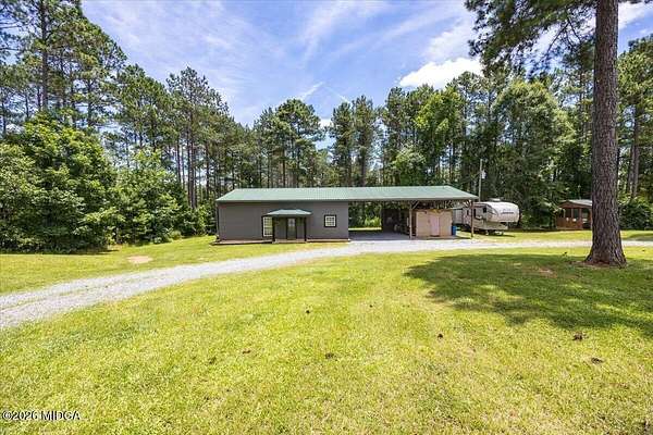19.5 Acres of Land with Home for Sale in Gray, Georgia
