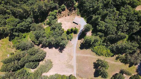 5 Acres of Residential Land for Sale in Grants Pass, Oregon