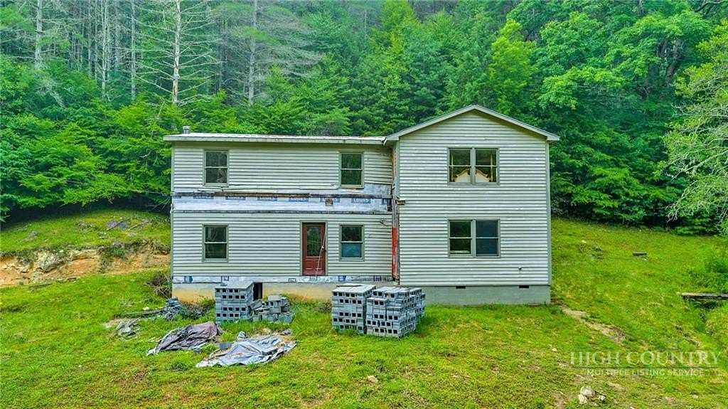29 Acres of Recreational Land with Home for Sale in Purlear, North Carolina