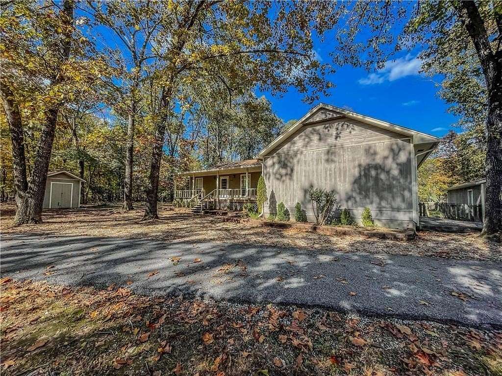 1.62 Acres of Land with Home for Lease in Bentonville, Arkansas