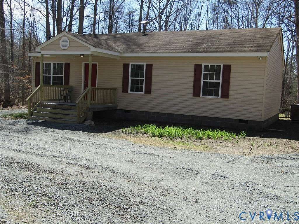 2 Acres of Land with Home for Lease in Columbia, Virginia