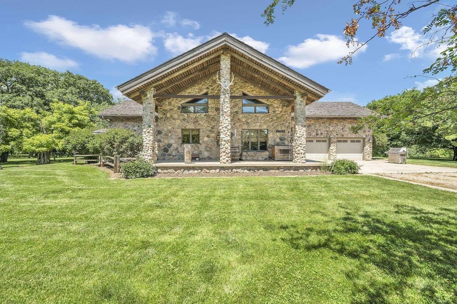32.8 Acres of Land with Home for Sale in Milford, Iowa