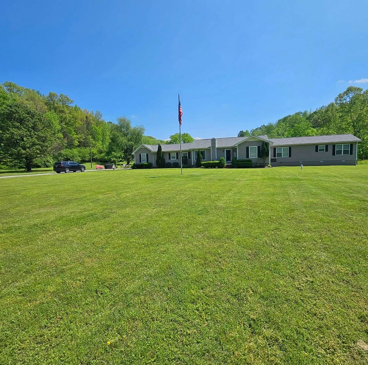 8 Acres of Land with Home for Sale in Dickson, Tennessee