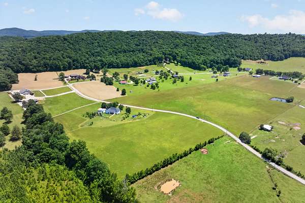 2.6 Acres of Residential Land for Sale in Rickman, Tennessee