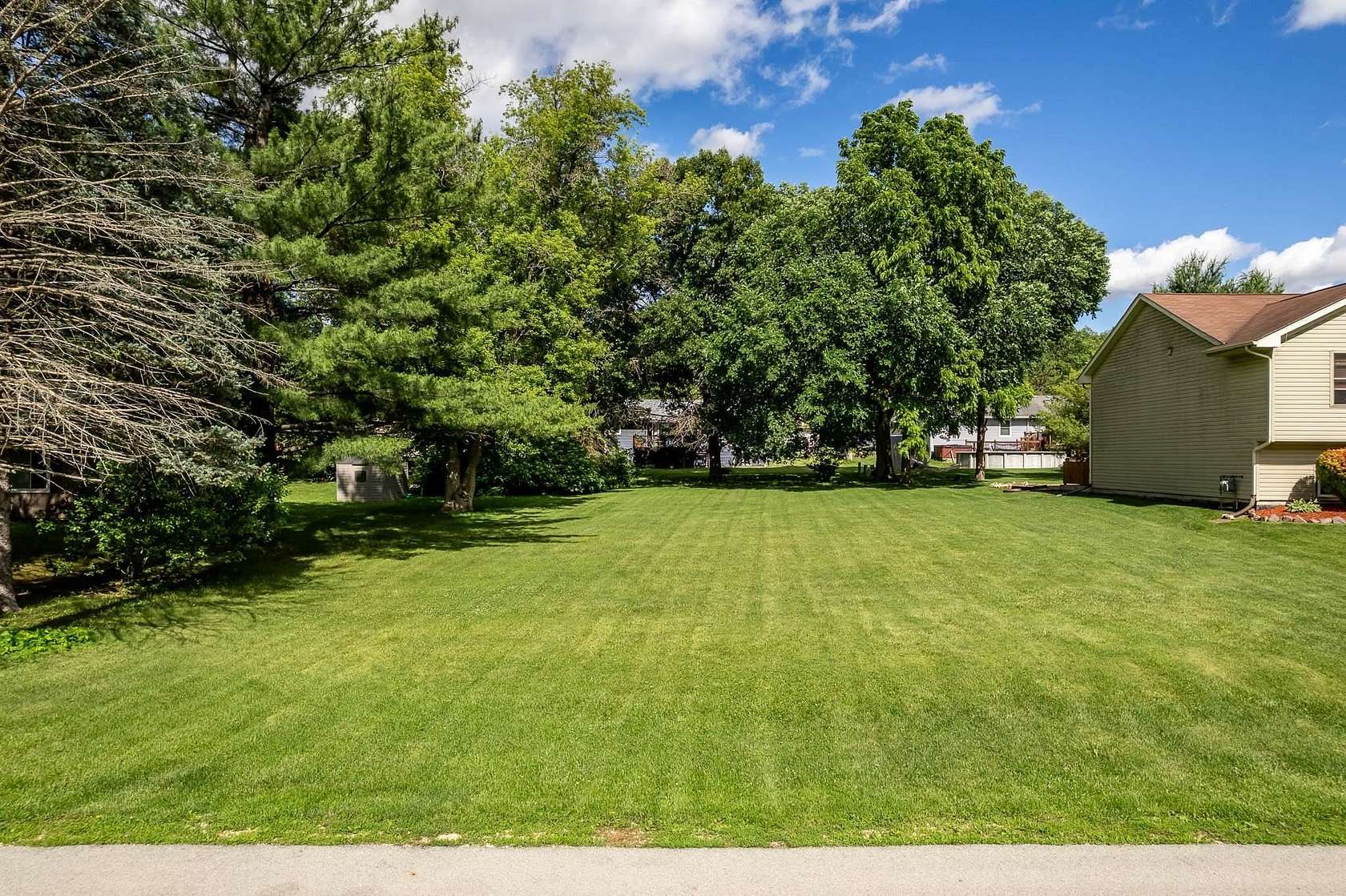 0.26 Acres of Residential Land for Sale in Poplar Grove, Illinois
