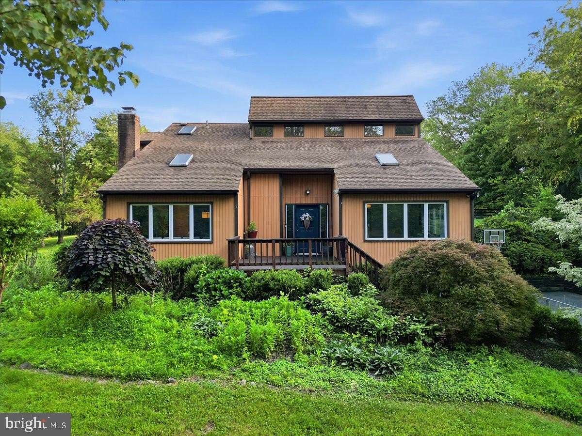 1.83 Acres of Land with Home for Sale in Gainesville, Virginia