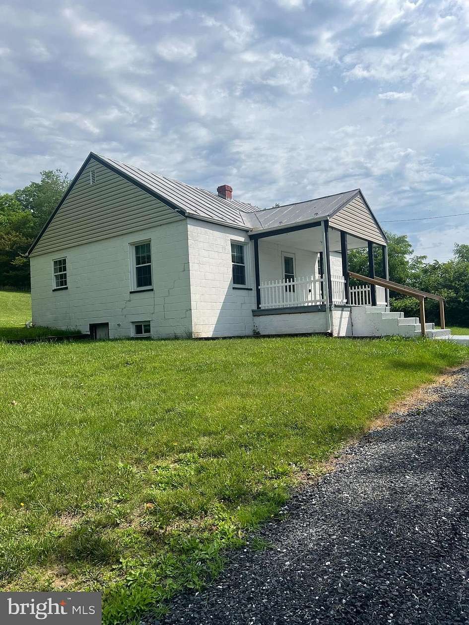 32 Acres of Recreational Land with Home for Lease in Mount Jackson, Virginia