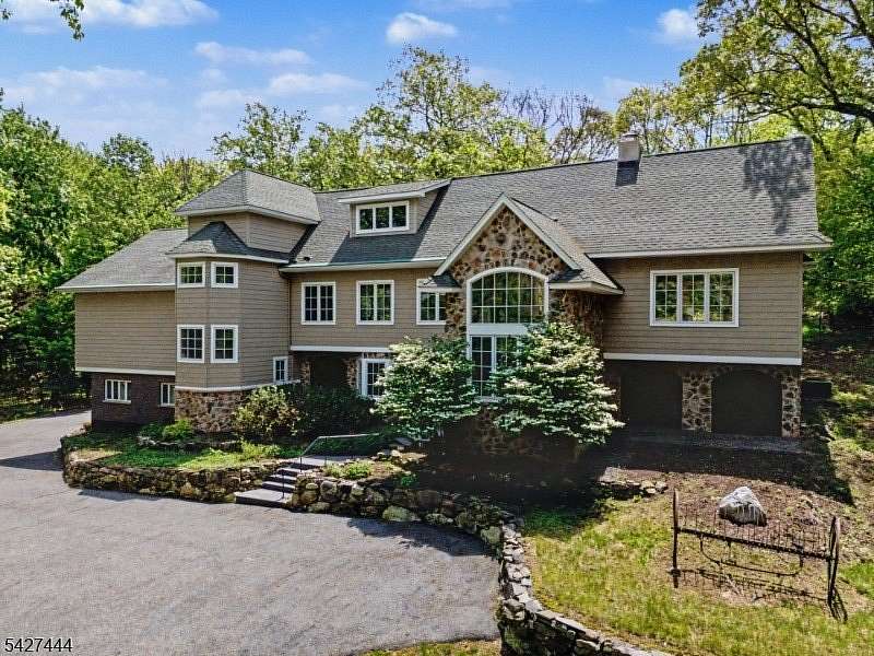 1.58 Acres of Land for Sale in Boonton Township, New Jersey