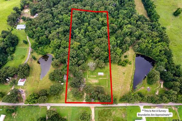 4.5 Acres of Residential Land for Sale in Mount Vernon, Texas